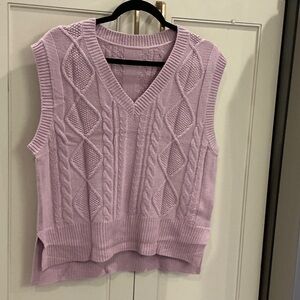 Ladies cable knit violet vest. Size medium.